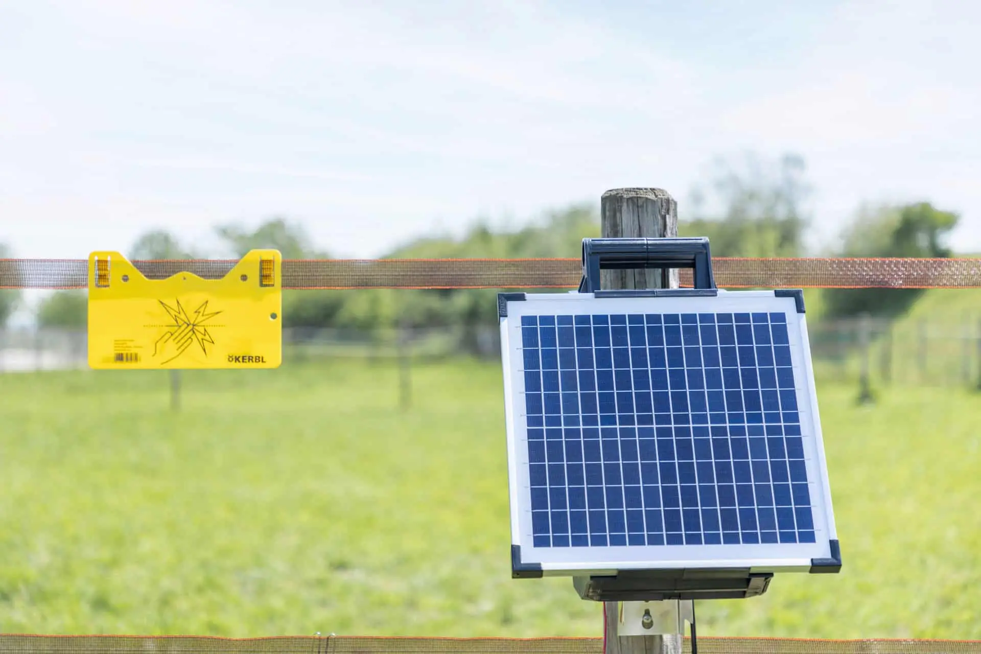 Elettrificatore con pannello solare Ako SunPower S1500