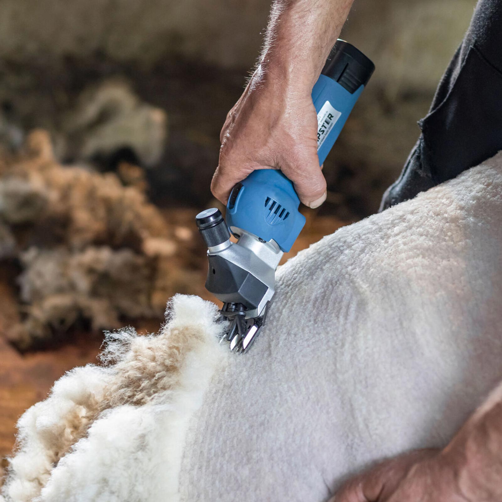 Tosatrice per pecore a batteria FarmCLipper Akku2 - 2 batterie incluse